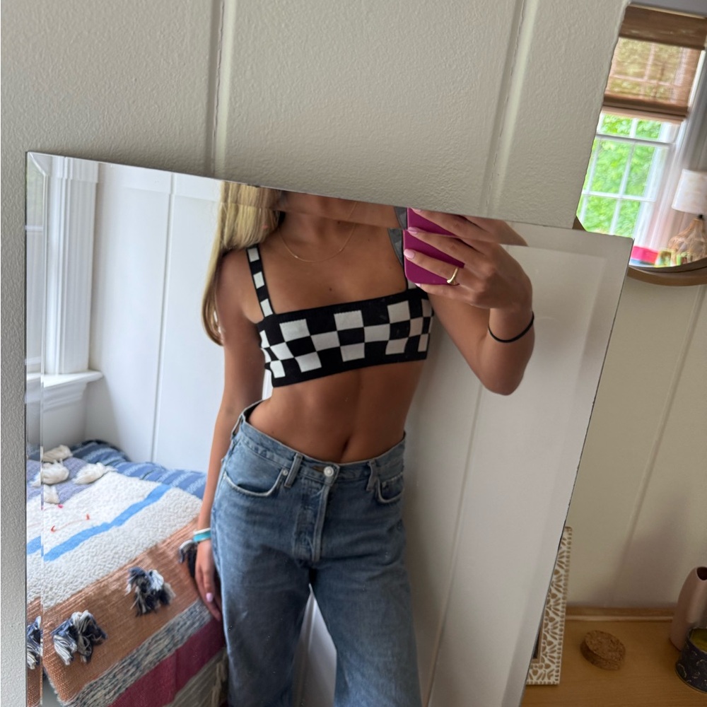 edikted Black and White Graphic Crop Tank Top